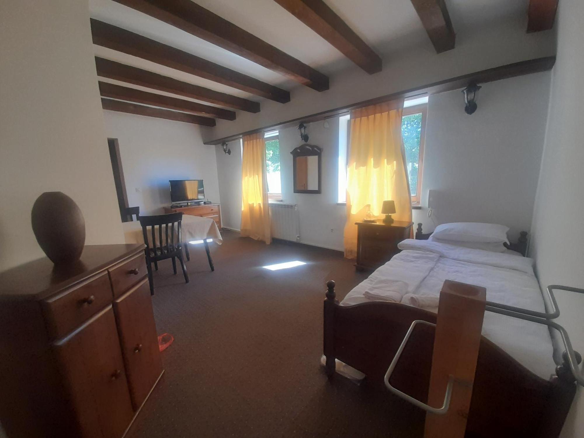 Teuta Palace Dom Faletici Hotel Saraievo Exterior foto